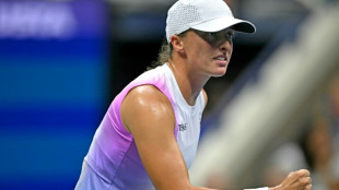 Swiatek beats Pavlyuchenkova to reach US Open fourth round