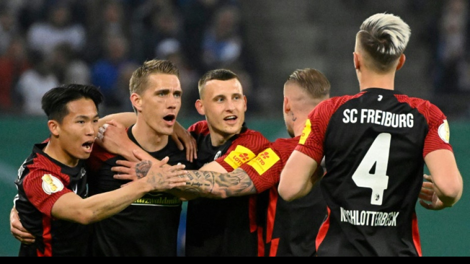 Freiburg brush aside Hamburg to reach their first German Cup final