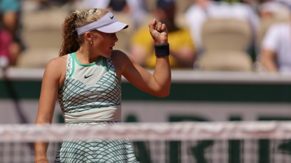 Andreeva, de 16 anos, vence e vai enfrentar Coco Gauff na terceira fase de Roland Garros