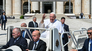 Papst nach erster Nacht im Krankenhaus wohlauf