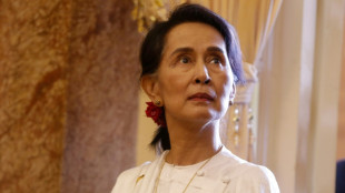 Reducen de 33 a 27 años la condena de cárcel de la líder birmana Suu Kyi 