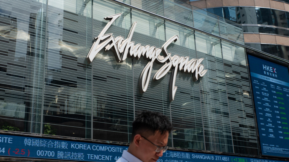 Borsa: Hong Kong negativa, apre a -0,78%