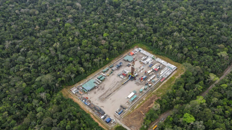 Ecuador vota por suspender extracción de petróleo en una parte de la Amazonía