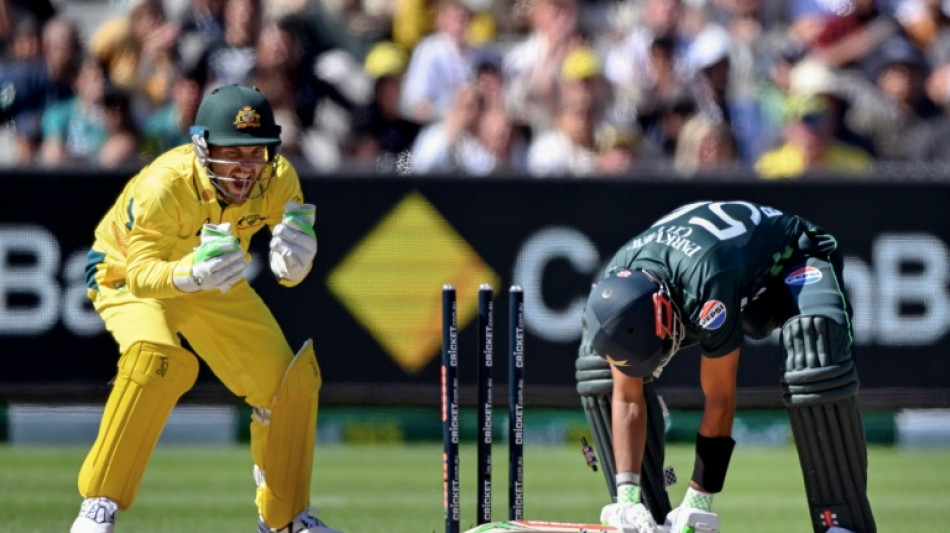 Cummins to the rescue as Australia grind past Pakistan in opening ODI