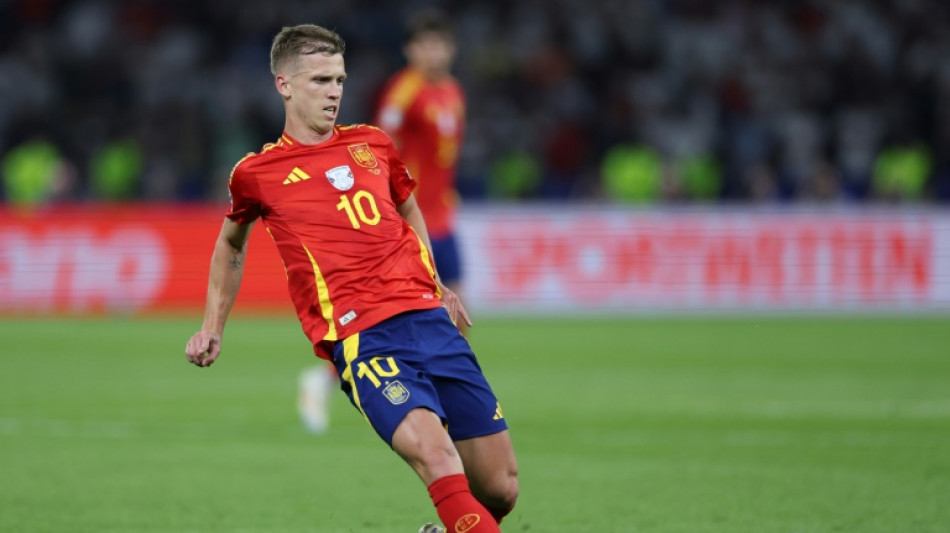 Barcelona anuncia contratação de Dani Olmo