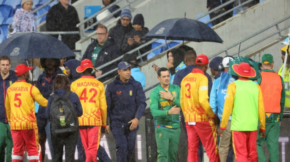 Zimbabwe coach slams play in 'ridiculous' World Cup conditions