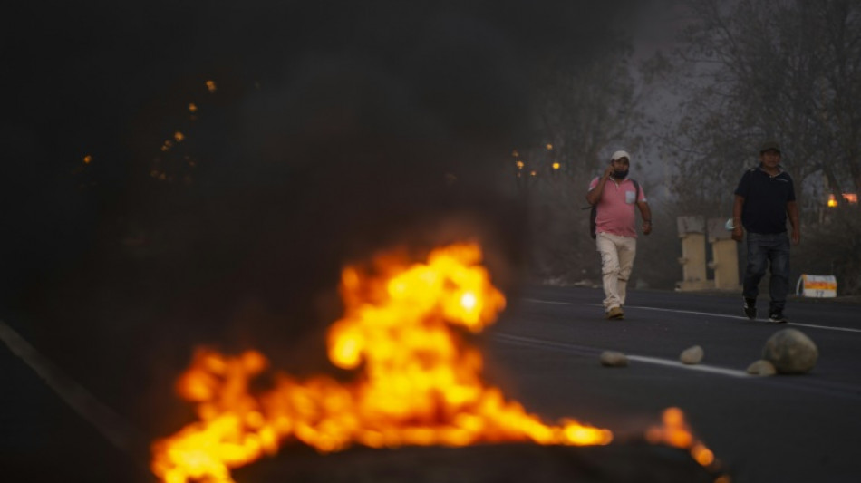 Pérou: couvre-feu instauré mardi à Lima après des manifestations