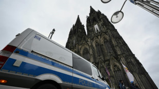 Polizei hält Schutzmaßnahmen am Kölner Dom vorerst aufrecht