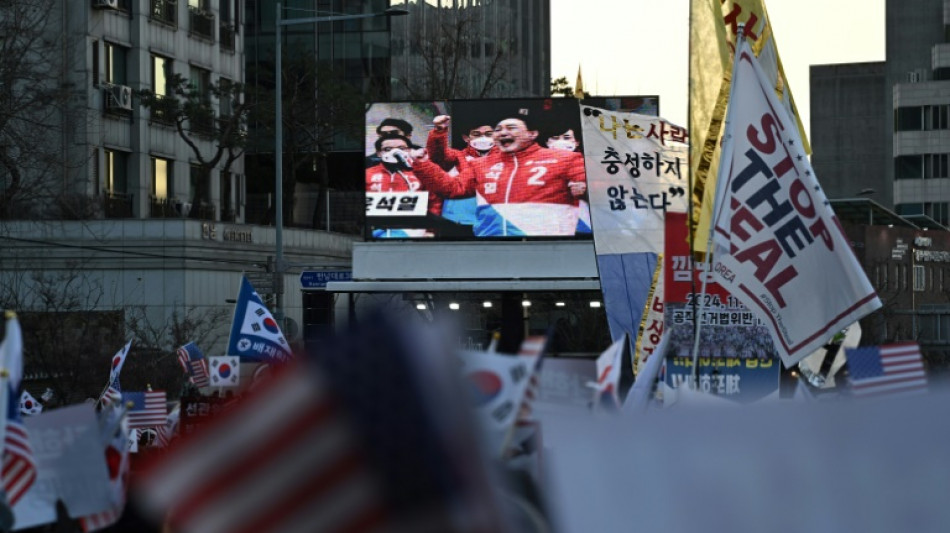 Ermittler: Haftbefehl-Vollstreckung gegen Südkoreas suspendierten Präsidenten begonnen