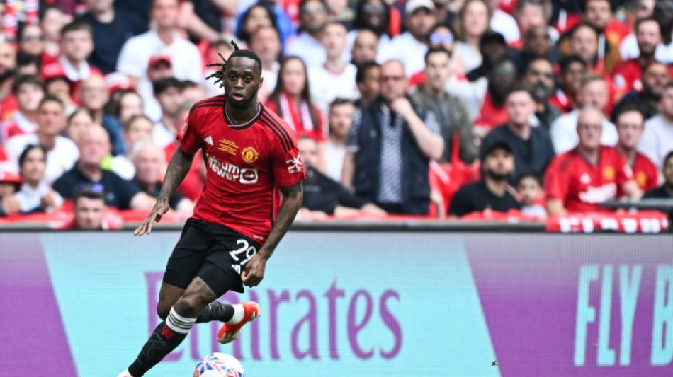 West Ham sign Wan-Bissaka from Man Utd