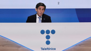 El grupo bancario español La Caixa eleva al 5% su parte en Telefónica