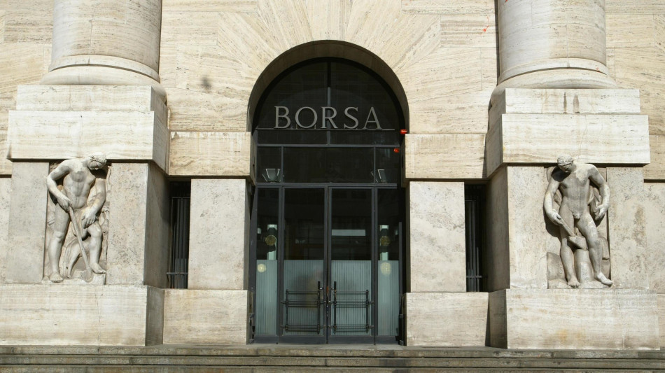 Borsa: Milano apre poco mossa a -0,04%