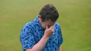 MacIntyre, with dad as caddie, gets tearful Canadian Open win