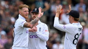 England slow New Zealand momentum in second Test