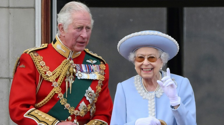 Charles III. nimmt erstmals als Monarch Geburtstagsparade "Trooping the Colour" ab