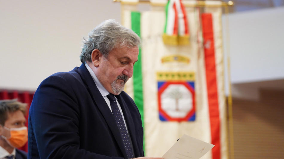 Respinta mozione di sfiducia a Emiliano, centrosinistra compatto