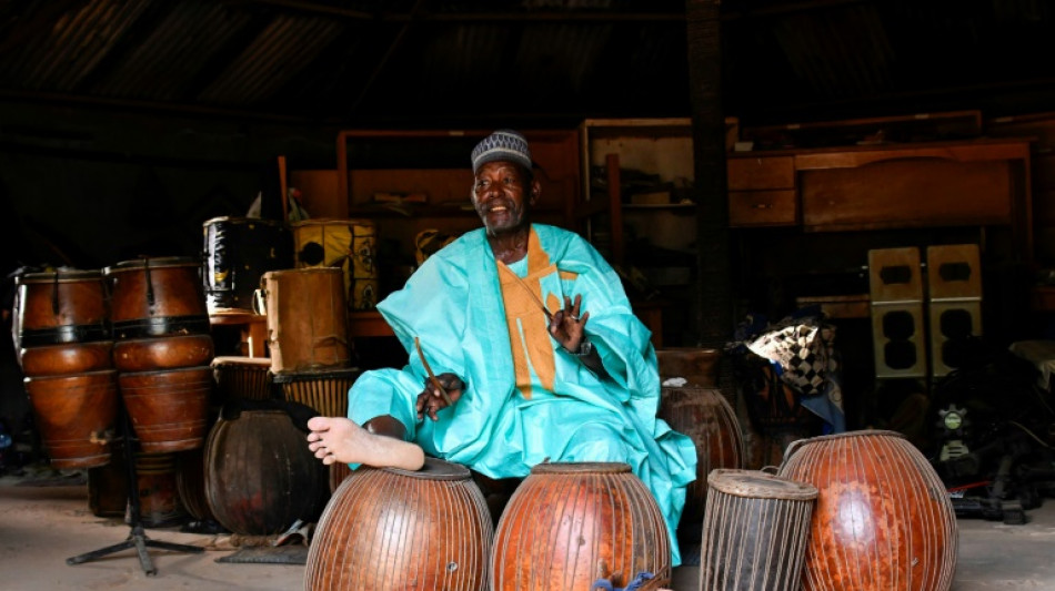 Niger struggles to keep its traditional music alive